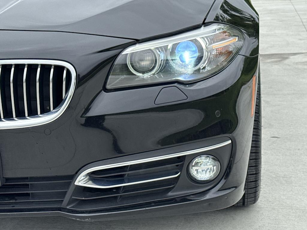 Thumbnail: 2016 BMW 5 Series - 23