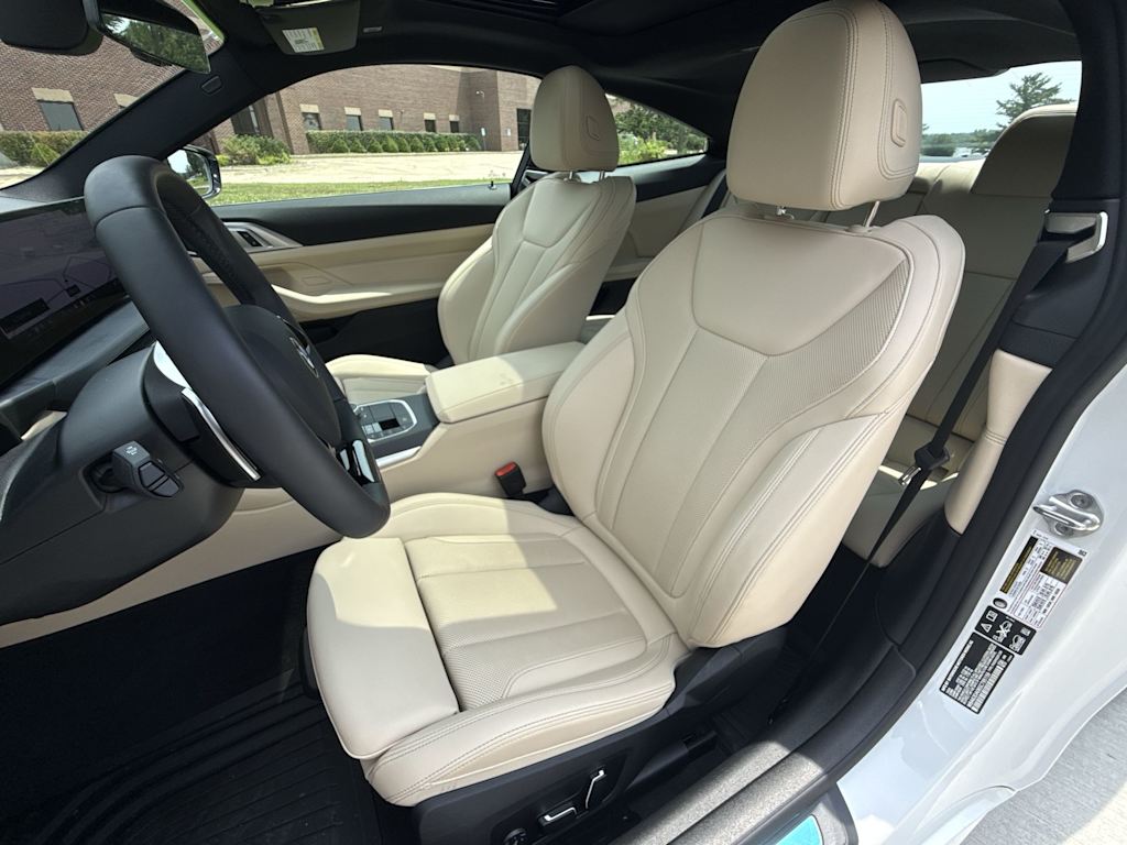 2025 BMW 4 Series 430i - Photo 10