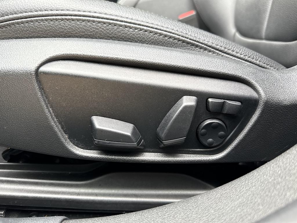 Thumbnail: 2022 BMW 2 Series - 25