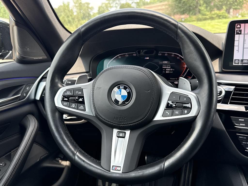 Thumbnail: 2023 BMW 5 Series - 10