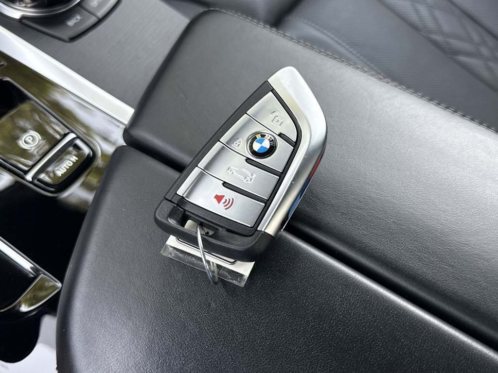 Thumbnail: 2023 BMW 5 Series - 38