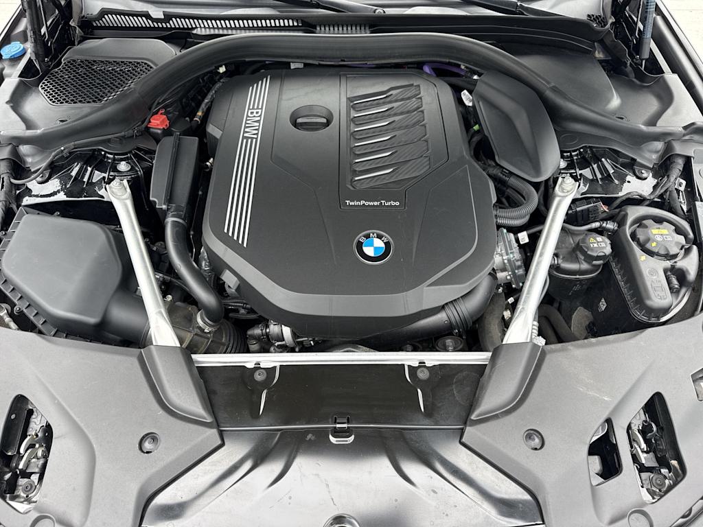 Thumbnail: 2023 BMW 5 Series - 9