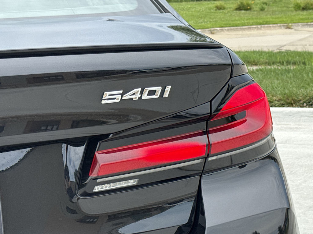 Thumbnail: 2023 BMW 5 Series - 23