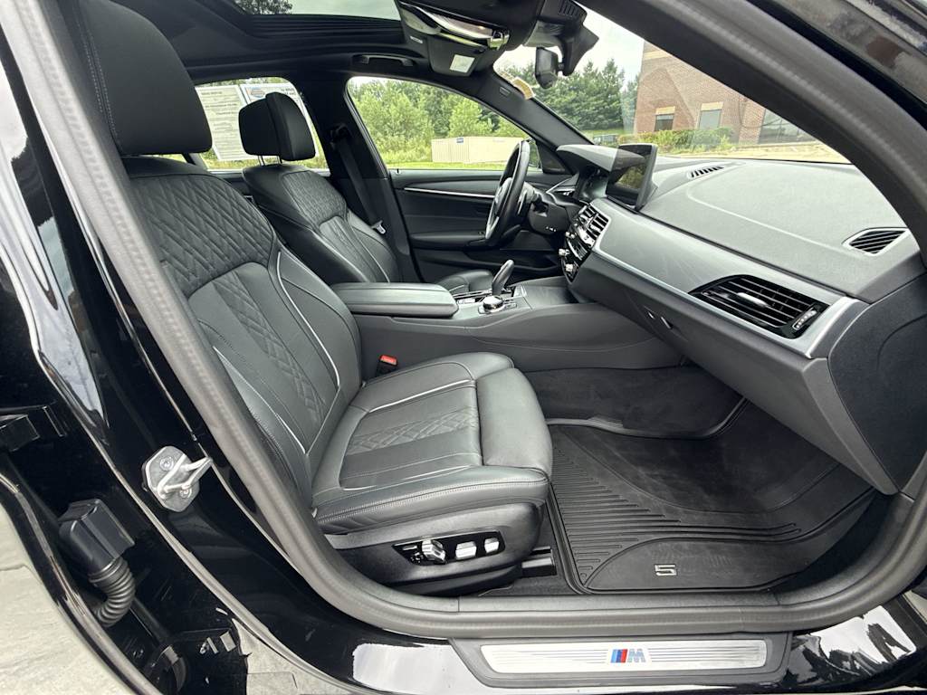 Thumbnail: 2023 BMW 5 Series - 29