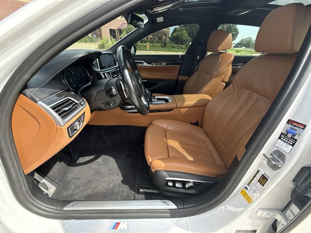 Thumbnail: 2017 BMW 7 Series - 9