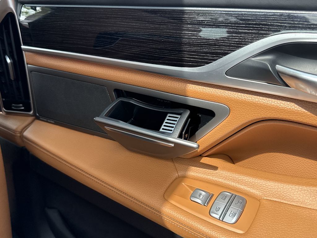 Thumbnail: 2017 BMW 7 Series - 37