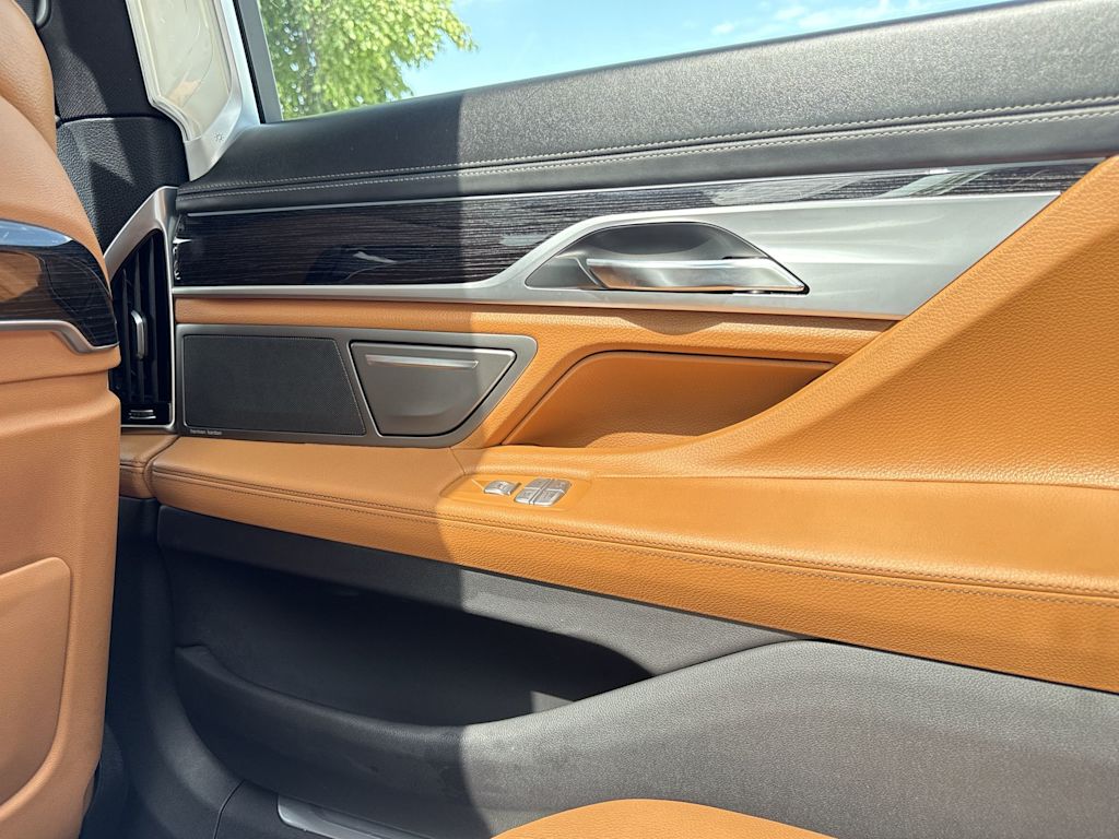 Thumbnail: 2017 BMW 7 Series - 36