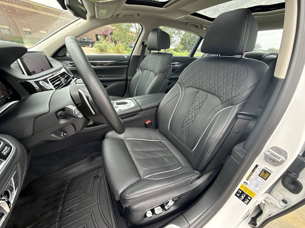 Thumbnail: 2021 BMW 7 Series - 10