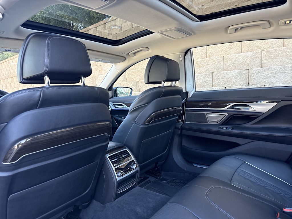 Thumbnail: 2020 BMW 7 Series - 10