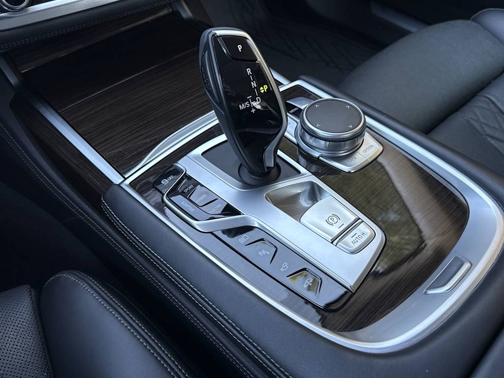 Thumbnail: 2020 BMW 7 Series - 32