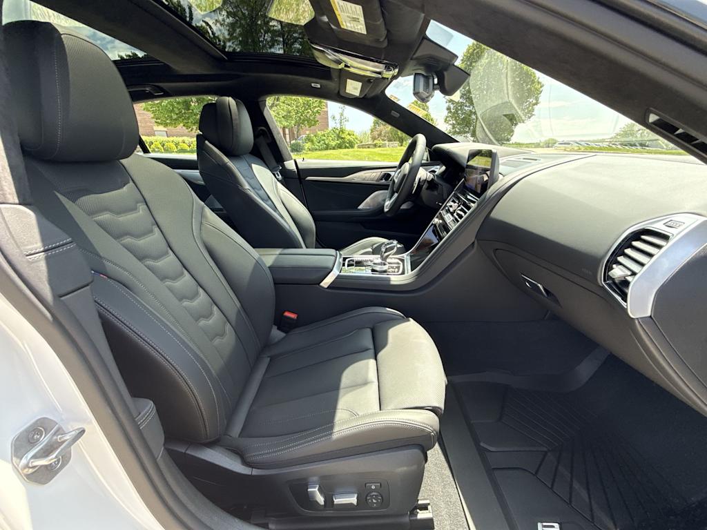 2026 BMW 8 Series 840i - Photo 28