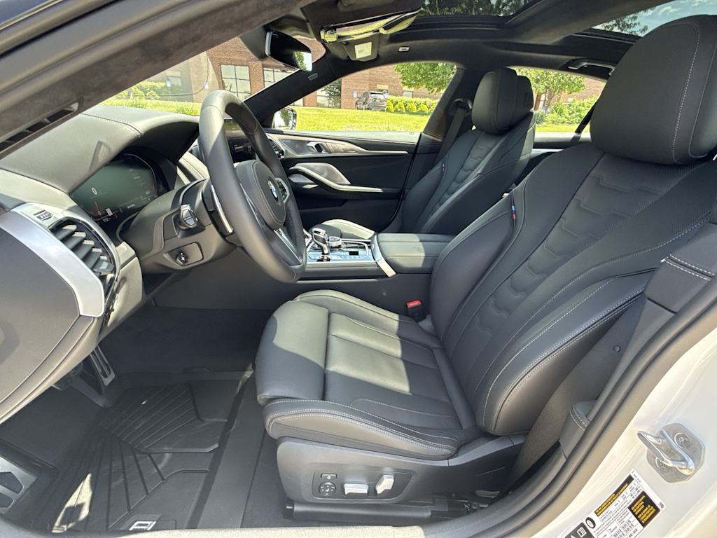 2026 BMW 8 Series 840i - Photo 9