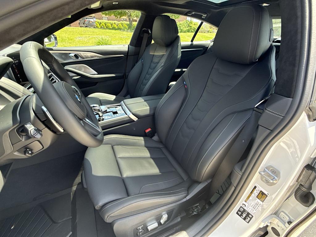 2026 BMW 8 Series 840i - Photo 10