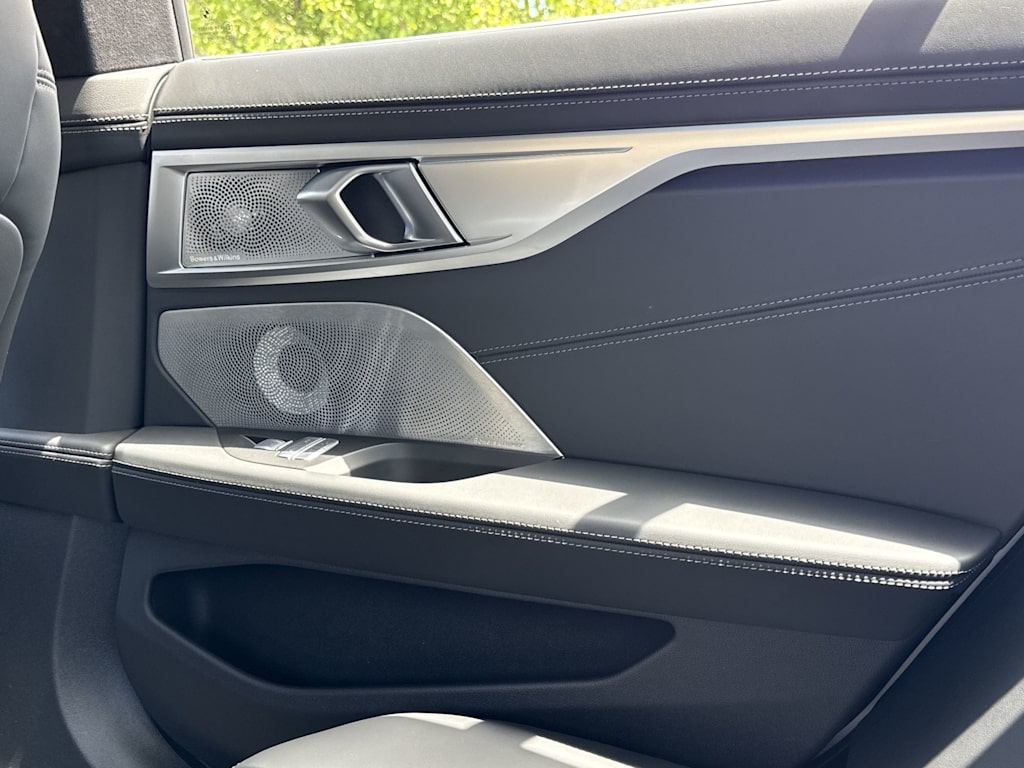 2026 BMW 8 Series 840i - Photo 37