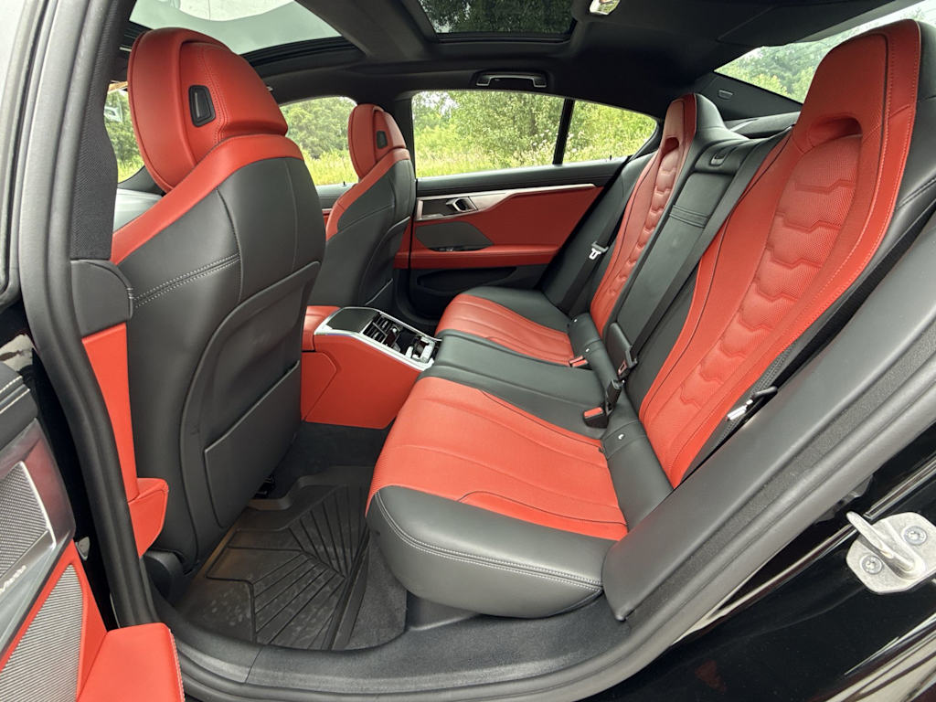 Thumbnail: 2024 BMW 8 Series - 10