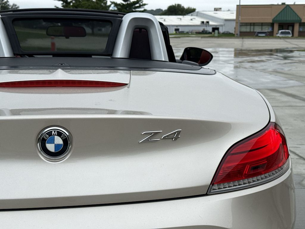 Thumbnail: 2010 BMW Z4 - 20
