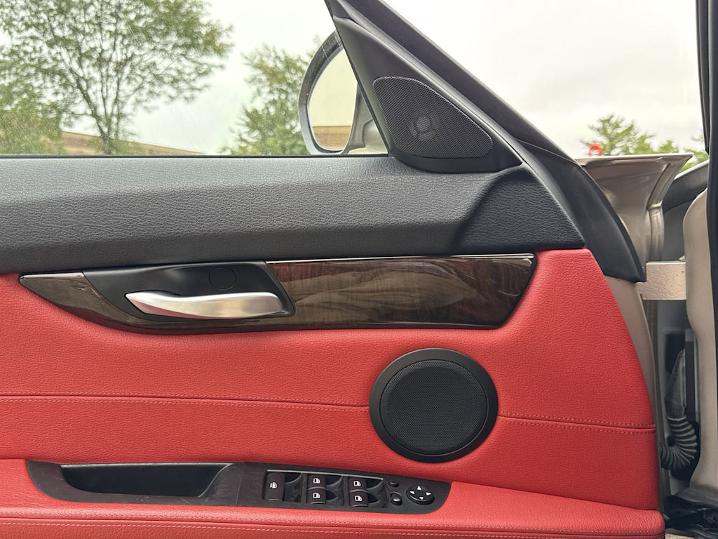 Thumbnail: 2010 BMW Z4 - 28