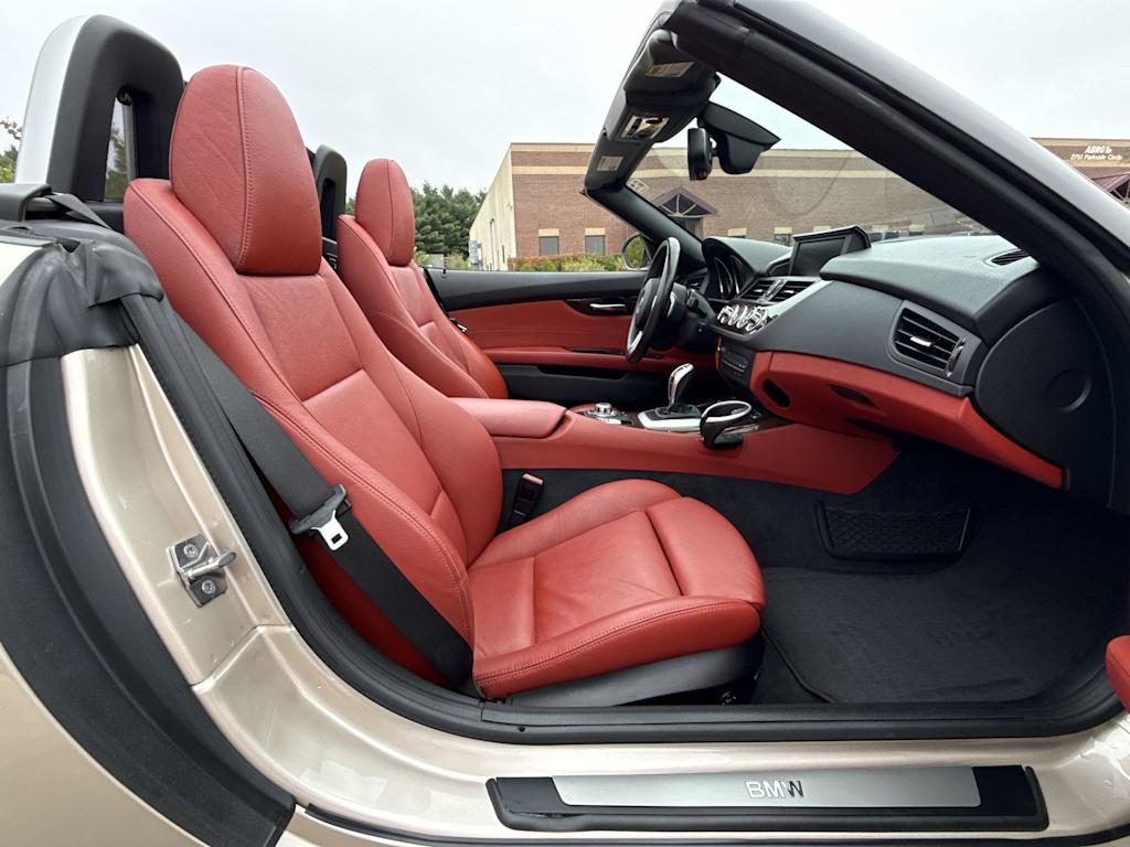 Thumbnail: 2010 BMW Z4 - 23