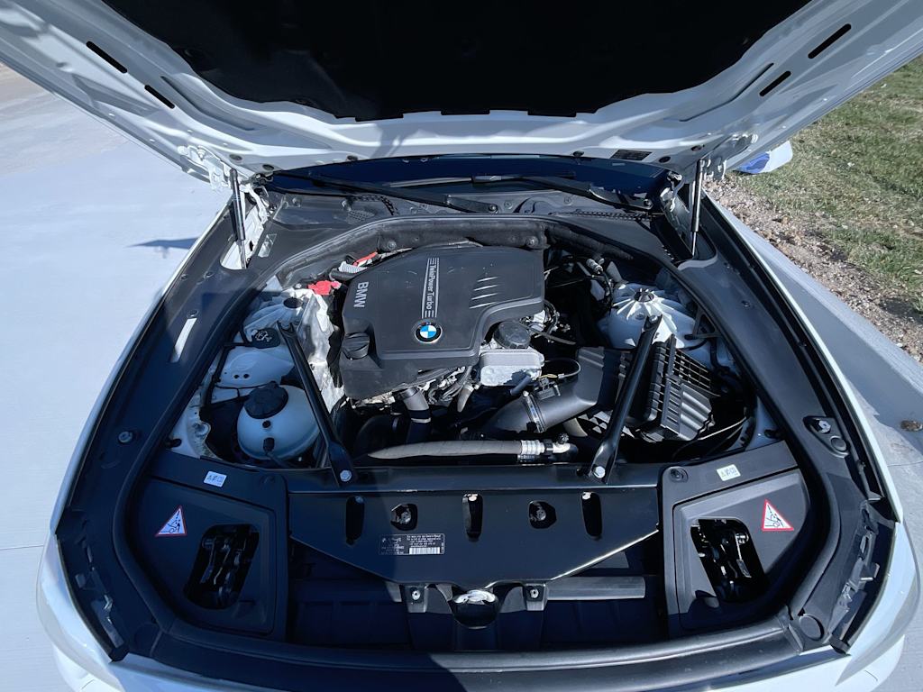 Thumbnail: 2013 BMW 5 Series - 9