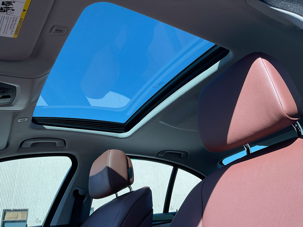 Thumbnail: 2013 BMW 5 Series - 30