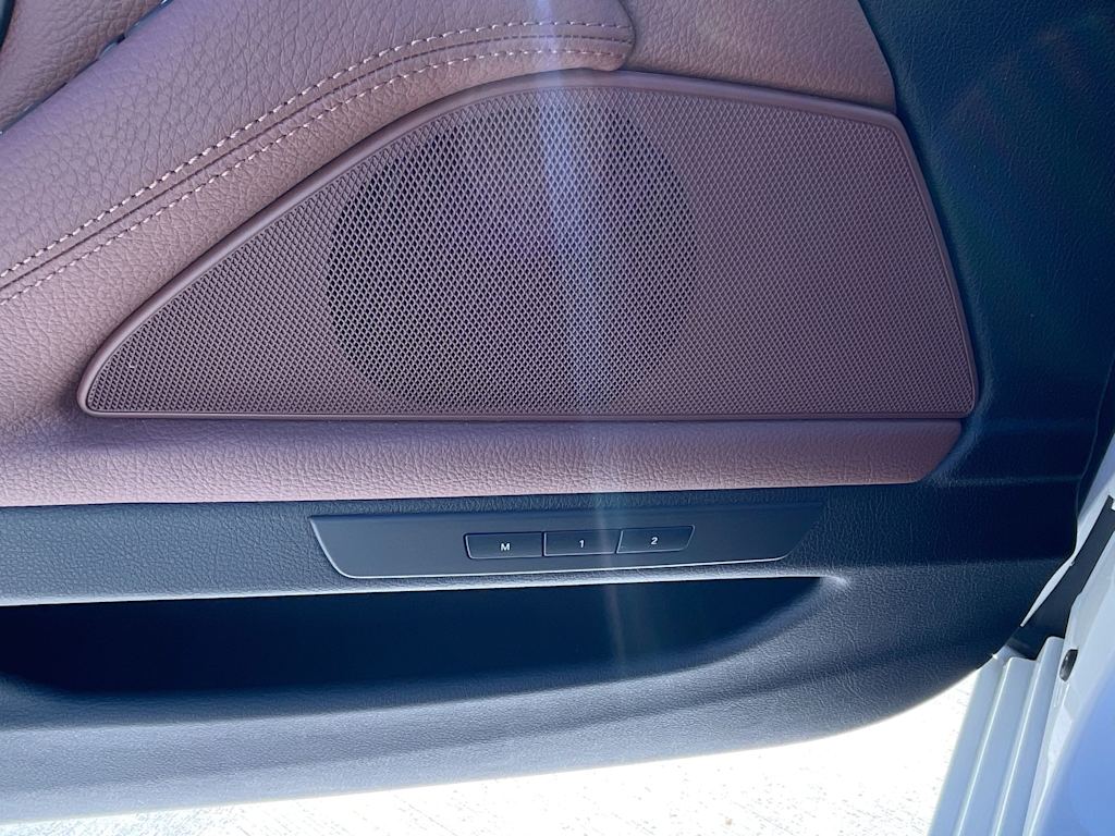 Thumbnail: 2013 BMW 5 Series - 35