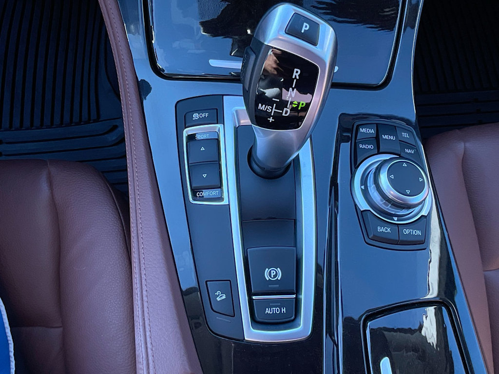 Thumbnail: 2013 BMW 5 Series - 37