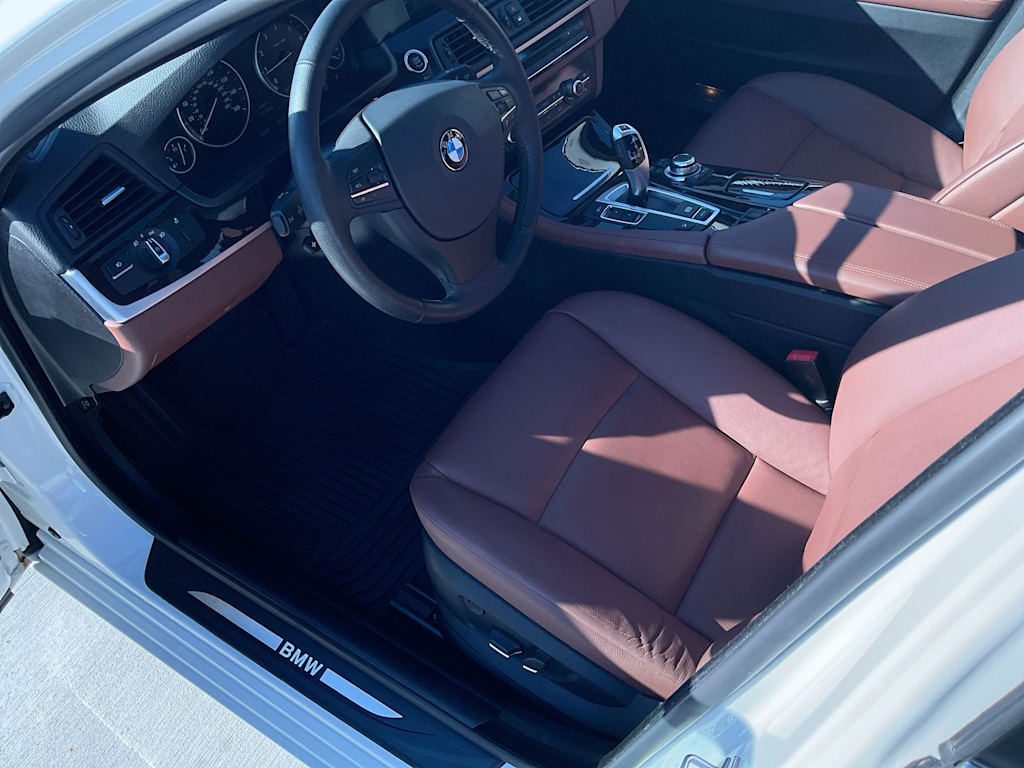 Thumbnail: 2013 BMW 5 Series - 11