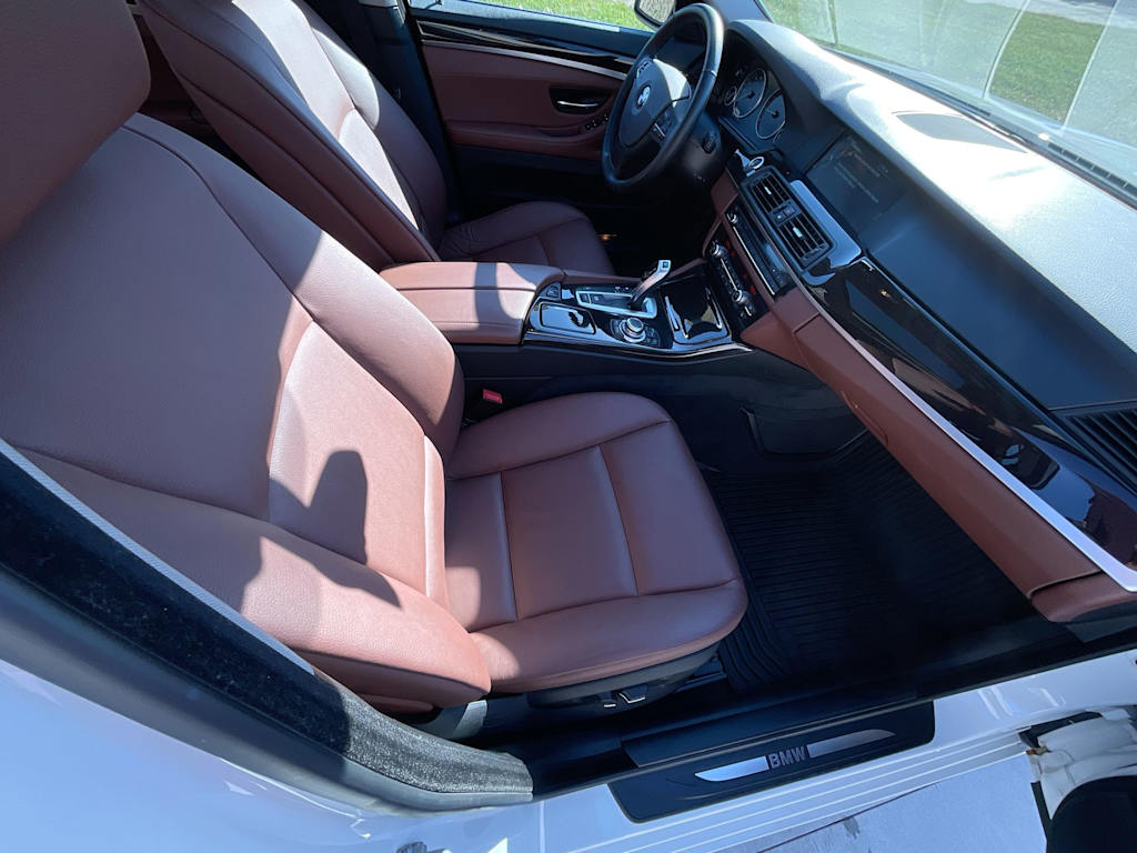 Thumbnail: 2013 BMW 5 Series - 26