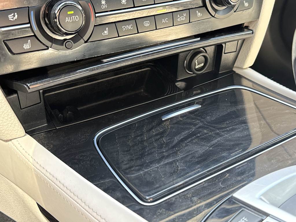 Thumbnail: 2015 BMW 7 Series - 34