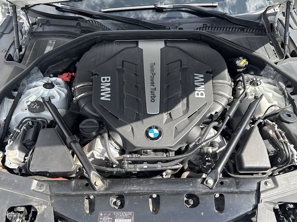 Thumbnail: 2015 BMW 7 Series - 6
