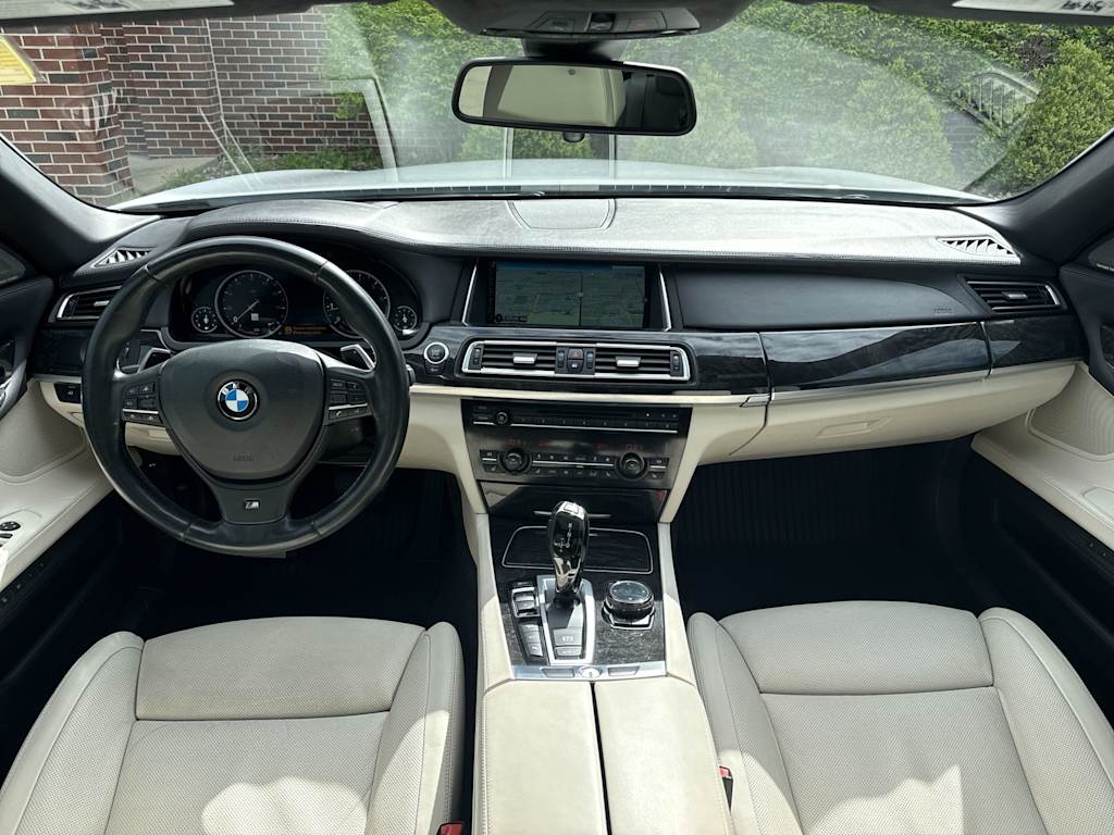 Thumbnail: 2015 BMW 7 Series - 2