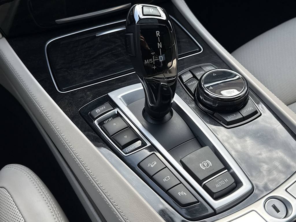 Thumbnail: 2015 BMW 7 Series - 35
