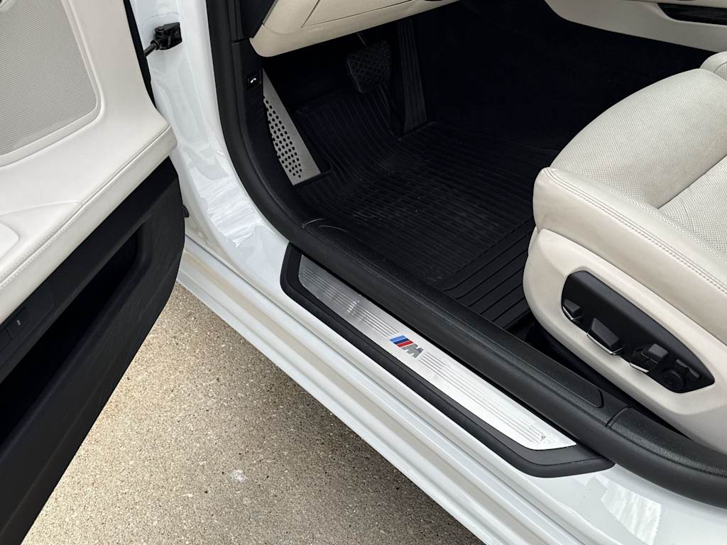 Thumbnail: 2015 BMW 7 Series - 38