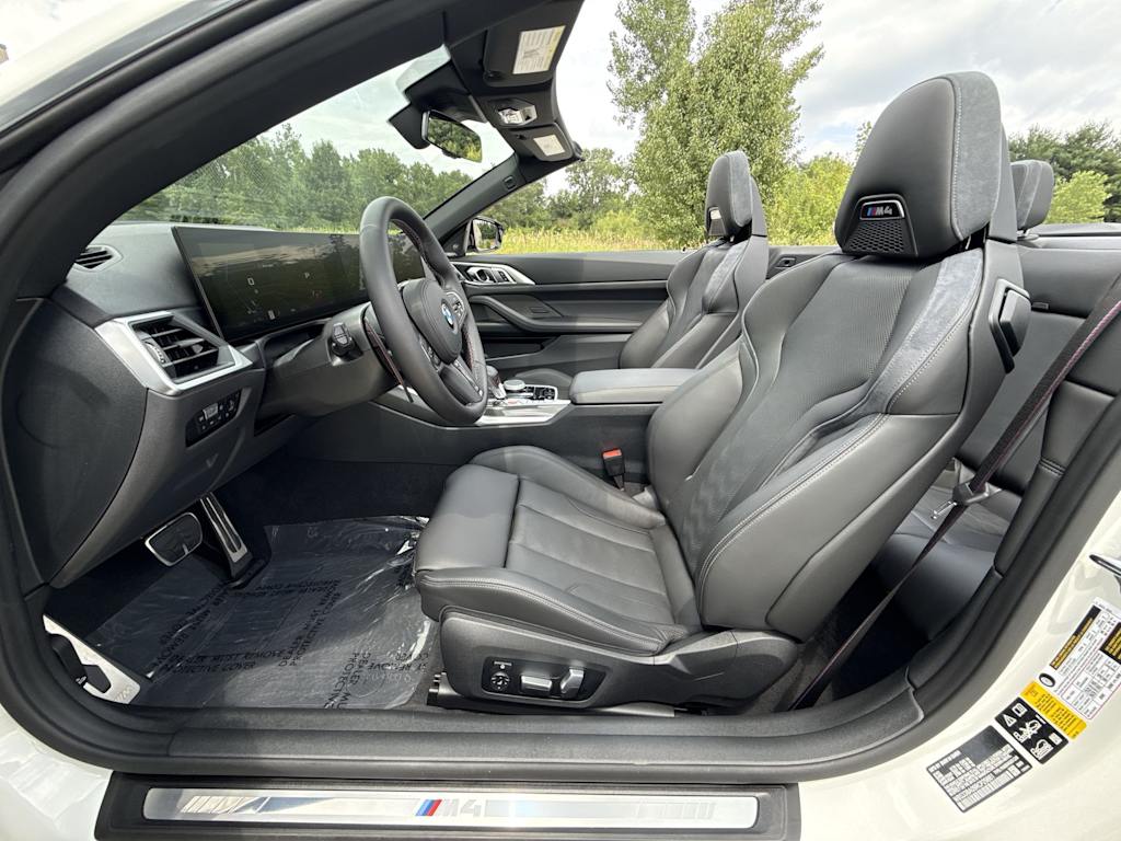 Thumbnail: 2024 BMW M4 - 10