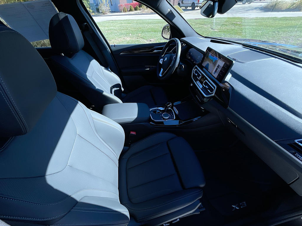 Thumbnail: 2024 BMW X3 - 28
