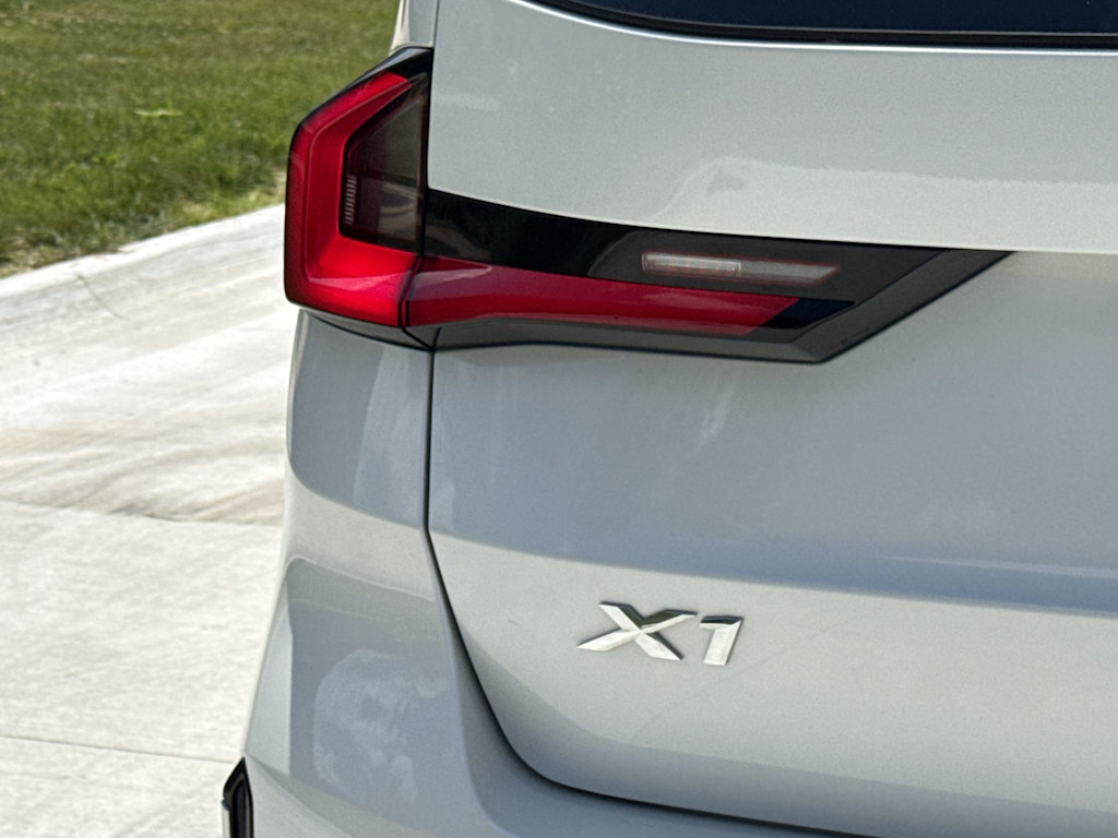 Thumbnail: 2023 BMW X1 - 25