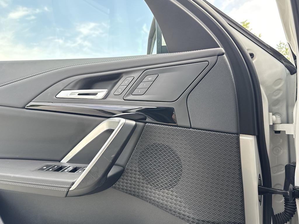 2025 BMW X1 28i - Photo 37