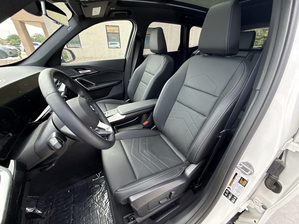 2025 BMW X1 28i - Photo 11