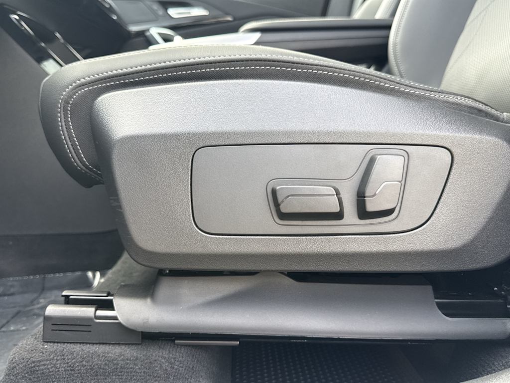 2025 BMW X1 28i - Photo 27