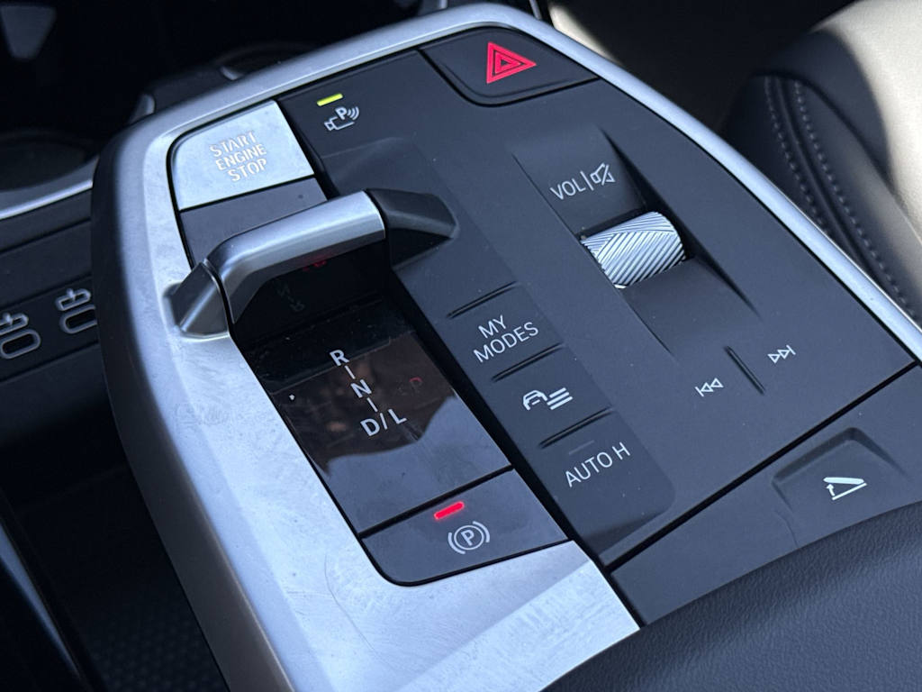 2025 BMW X1 28i - Photo 38