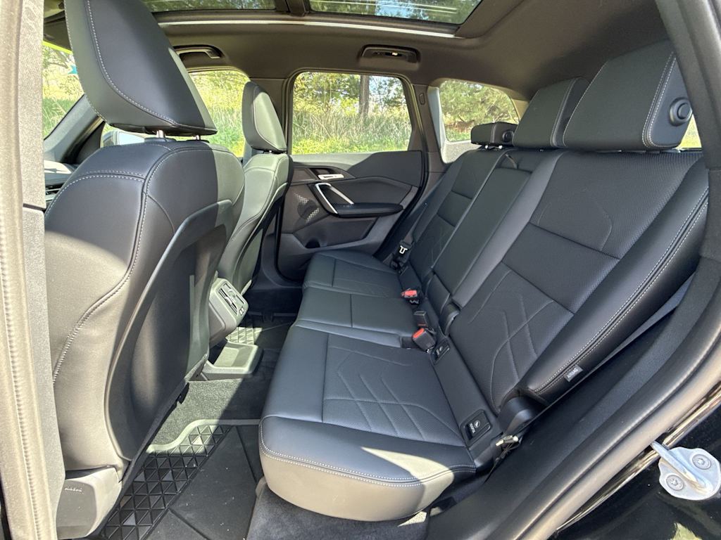 2025 BMW X1 28i - Photo 27