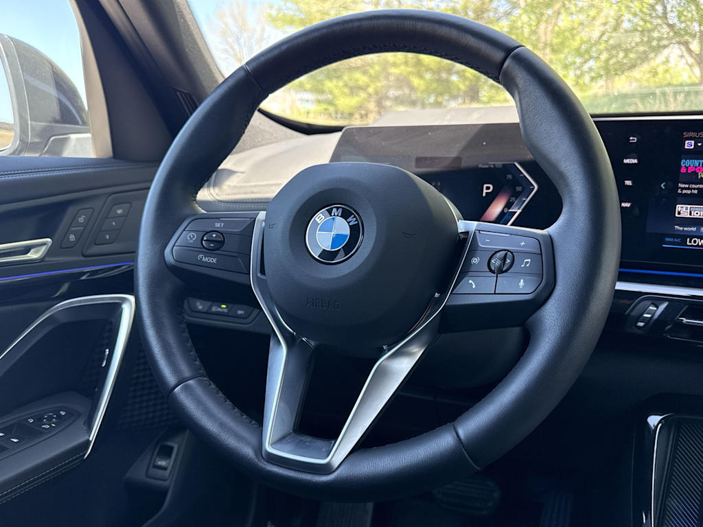 2025 BMW X1 28i - Photo 9