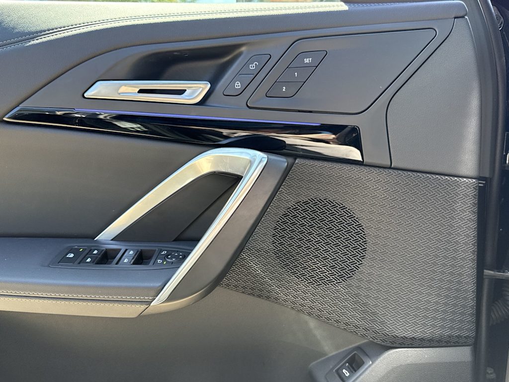 2025 BMW X1 28i - Photo 36