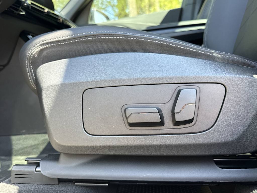 2025 BMW X1 28i - Photo 25