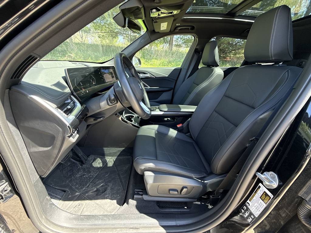 2025 BMW X1 28i - Photo 10