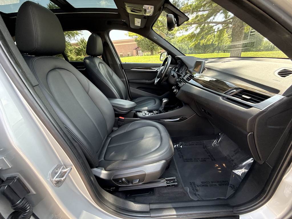 Thumbnail: 2016 BMW X1 - 30