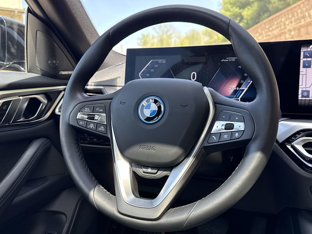 Thumbnail: 2023 BMW i4 - 9