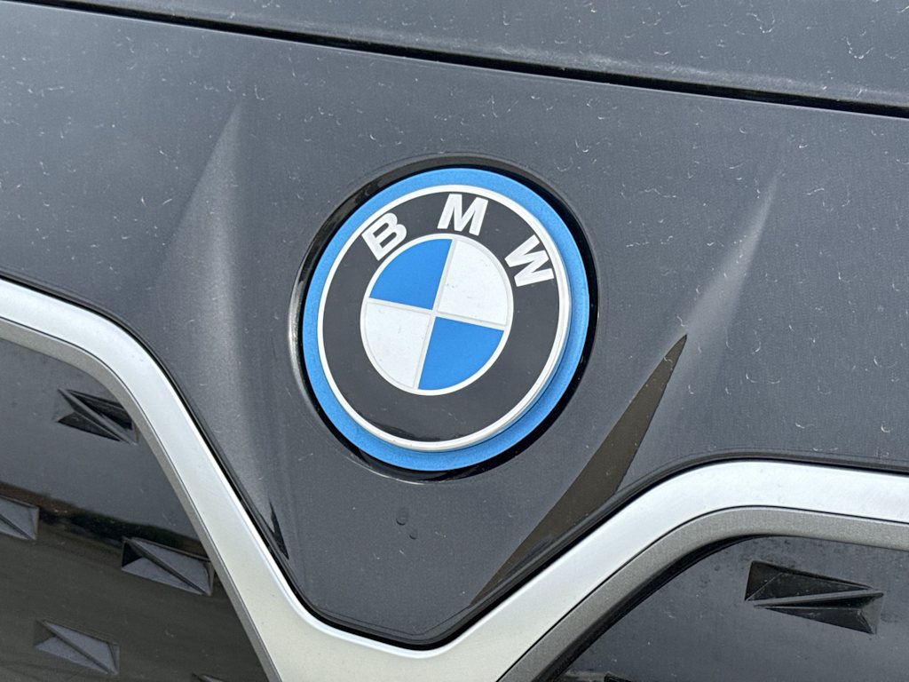 Thumbnail: 2023 BMW i4 - 23