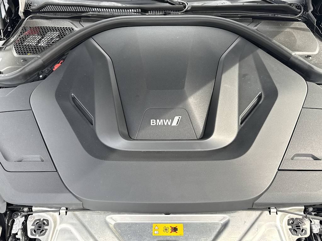Thumbnail: 2023 BMW i4 - 8