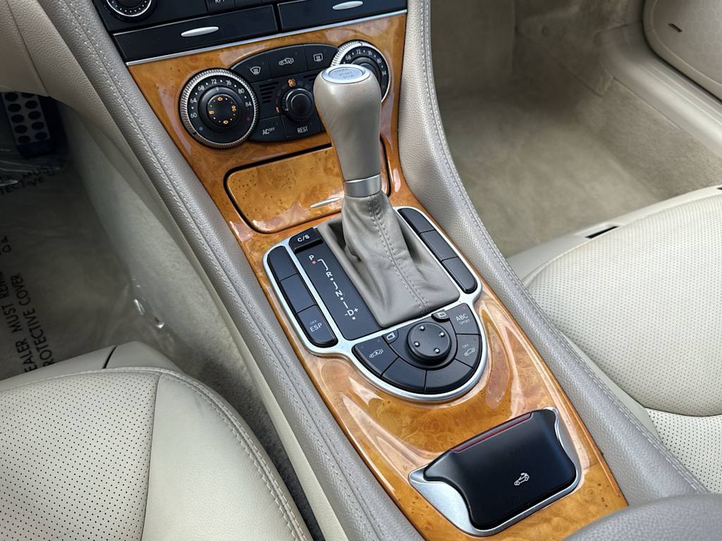 Thumbnail: 2005 Mercedes-Benz SL-Class - 13